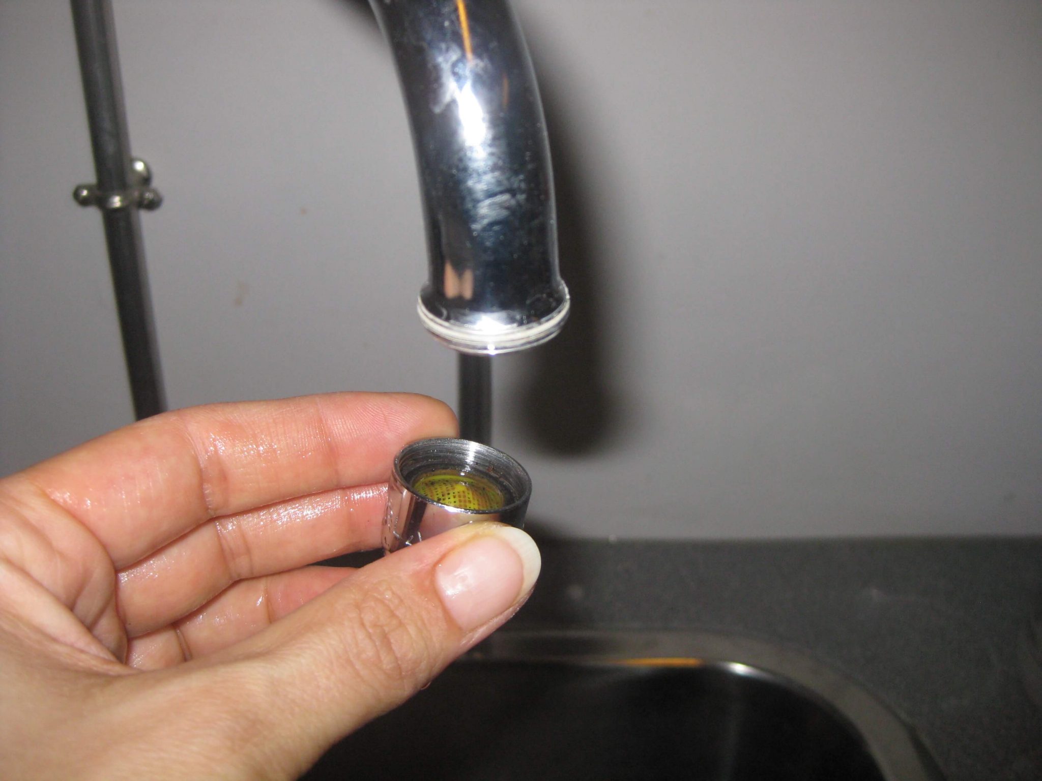 How to descale a showerhead & faucet Guide