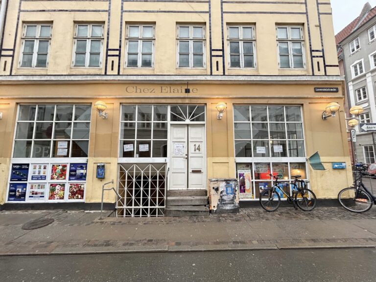 Facade 1